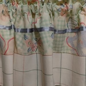 Handmade reversible valances